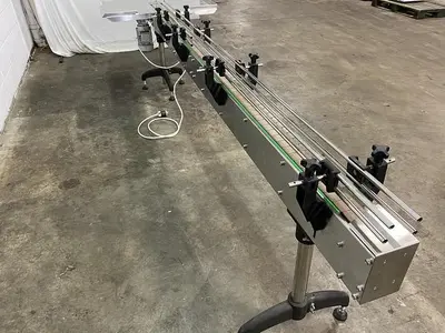 9' Modular Conveyor with Accumulation Table