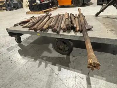 Used Chicago Pneumatic Jack Demolition Hammer & Bit Set Hammers Michigan US | Maverick Industrial Sales #1397886