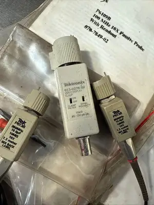 Tektronix TDS 460A 4Channel Digitizing Osciloscope 400Mhz 100Ms/s (10.4.1)