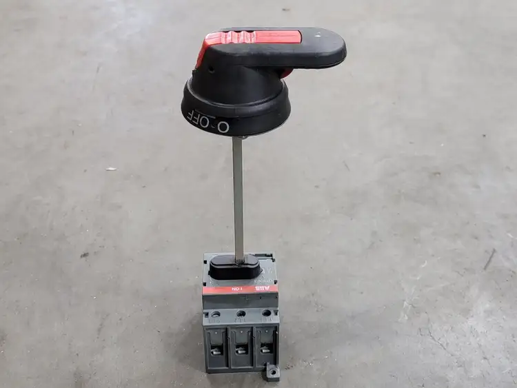 Used ABB OT80F3 Switchgears British Columbia CA | Lenmark #243260