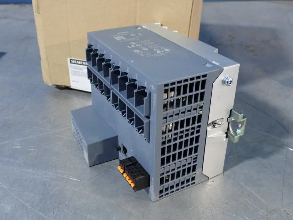 New | in-Stock SIEMENS 6GK52160BA002AC2 Network Switches Ohio US | HGR 24 #1069609