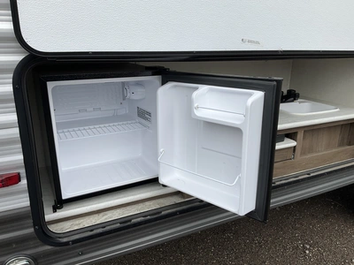 Used 2021 FOREST RIVER PRIME TIME AVENGER Campers, Caravans, Motorhomes Michigan US | Miedema Asset Management Group #1322411