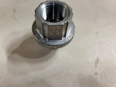 NEW THOMAS & BETTS H050GR-C
