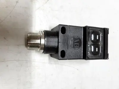 Used ALLEN-BRADLEY / ROCKWELL AUTOMATION 42GRR-9002-QD Photoelectric Sensors Michigan US | ND Industrial Surplus #1505946