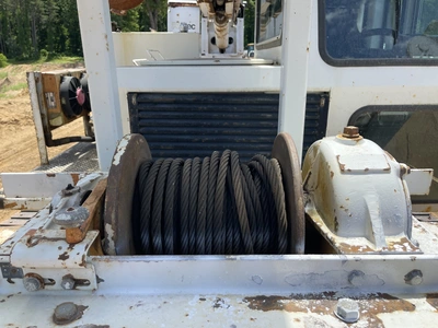 Used 2006 ALTEC D4060 DIGGER DERRICK CRAWLER ALL TERRAIN Crawler Cranes Michigan US | Miedema Asset Management Group #1304392