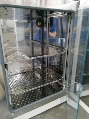 Used _UNKNOWN_ _UNKNOWN_ Thermostatic Incubators California US | R&D Laboratory Equipment #1366686