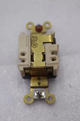HUBBELL HBL5661 SINGLE RECEPTACLE 15A 250V STOCK #K-2144