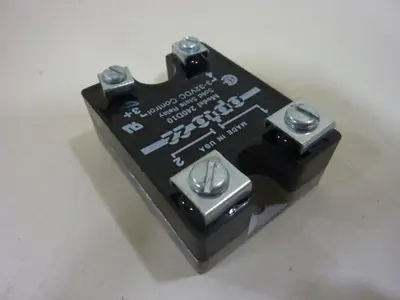 USED OPTO 22 240D10
