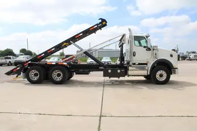 New | in-Stock 2026 INTERNATIONAL HX Rolloff Trucks Texas US | Roll Off Truck World #1491834