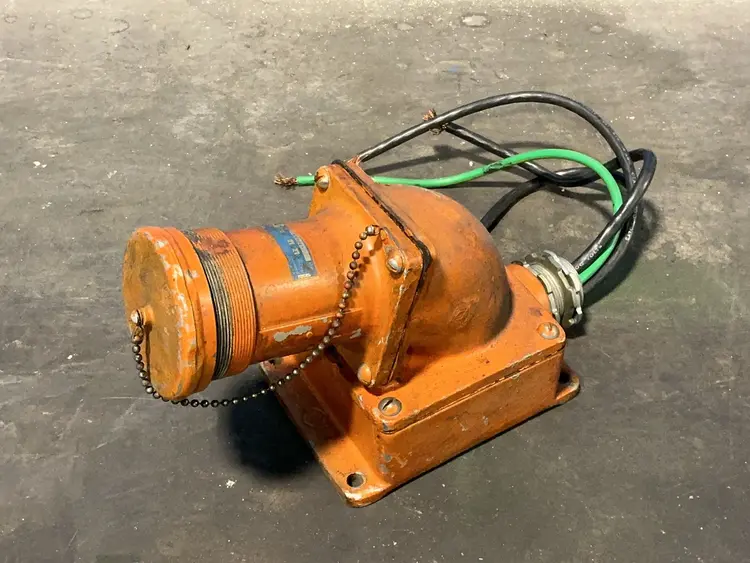 Used CROUSE HINDS AR1047 Misc Electrical & Power Parts Ohio US | HGR 24 #1355964