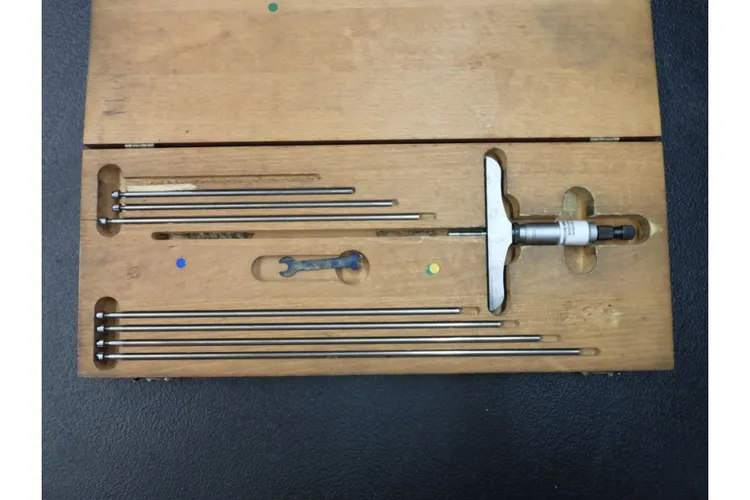 Used _UNKNOWN_ _UNKNOWN_ Micrometers Ohio US | Thompson Auctioneers #1516302