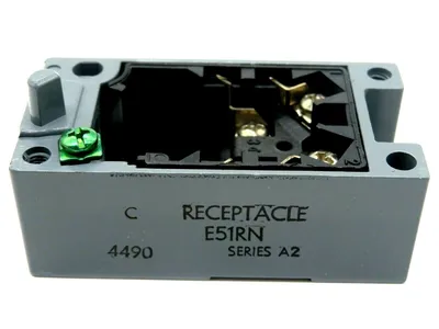 NEW LOT OF 2 CUTLER HAMMER E5R1N LIMIT SWITCH RECEPTACLE SERIES A2