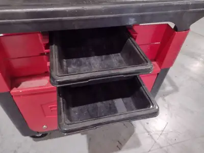 USED RUBBERMAID TRADES CART