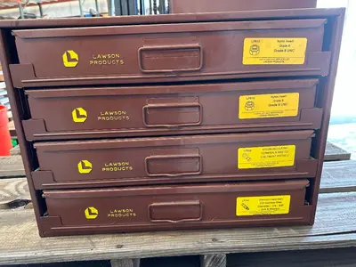 Used _UNKNOWN_ _UNKNOWN_ Tool Box Tennessee US | Myron Bowling Auctioneers Inc #1547712