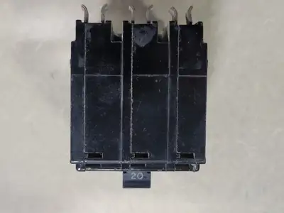 USED SQUARE D QO320
