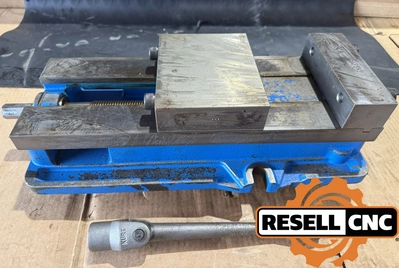 USED Kurt D688 Vise