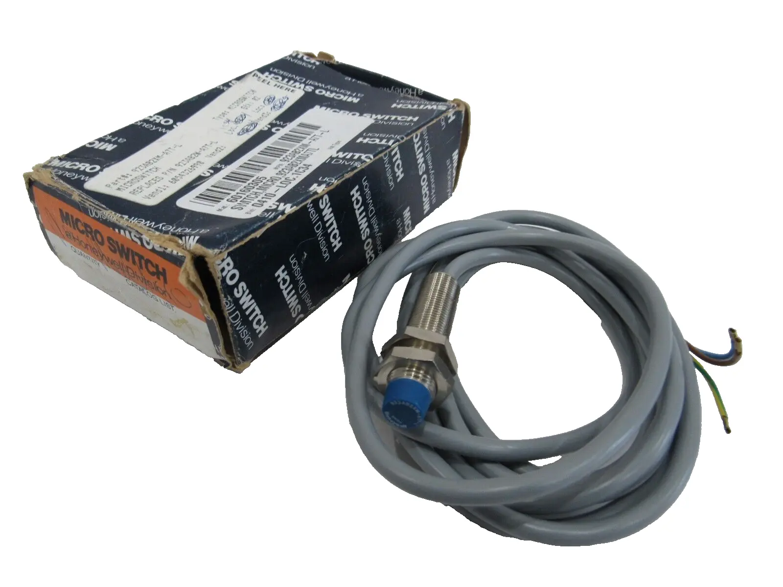 NEW HONEYWELL MICRO SWITCH 923AB2XM-A7T-L PROXIMITY SWITCH 923AB2XMA7TL