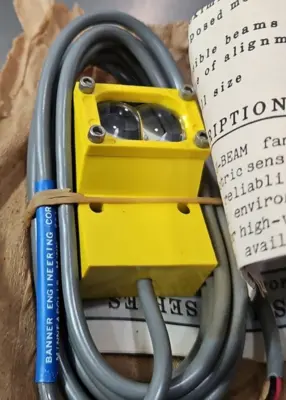 BANNER SM812LV PHOTOELECTRIC SENSOR. Loc5D11
