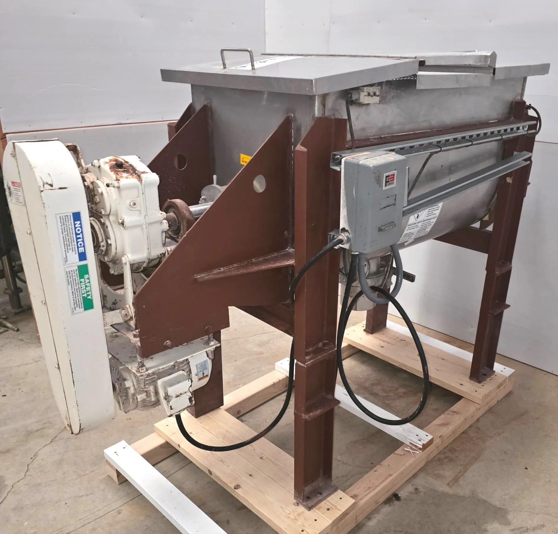 USED AARON PROCESS 10 Cu.Ft. Sanitary Stainless steel Ribbon Blender