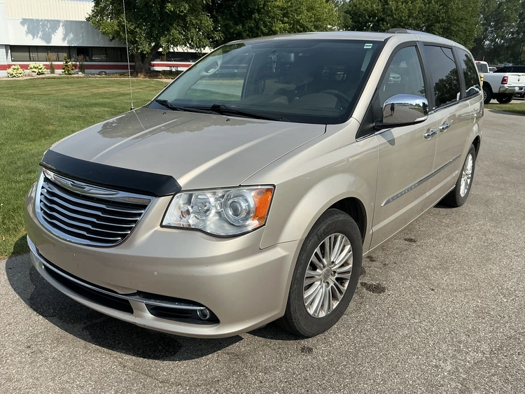 Used 2014 CHRYSLER TOWN & COUNTRY Vans Michigan US | Miedema Asset Management Group #1337323