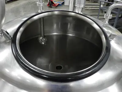 SS APV Insulated Liquid Scaling Hopper