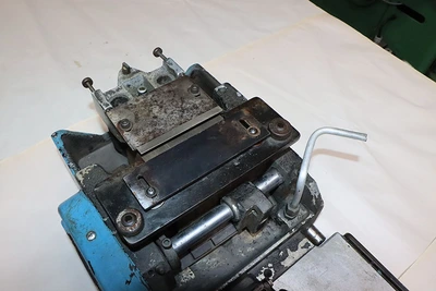 Used Unison-Dedtru MODEL C ATTACHMENT, WITH VARI-SPEED CONTROL Centerless Grinders New Jersey US | Machinery Values #1285801