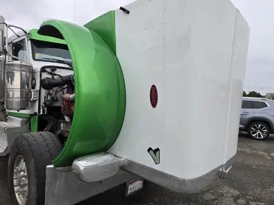 USED 2023 PETERBILT 389