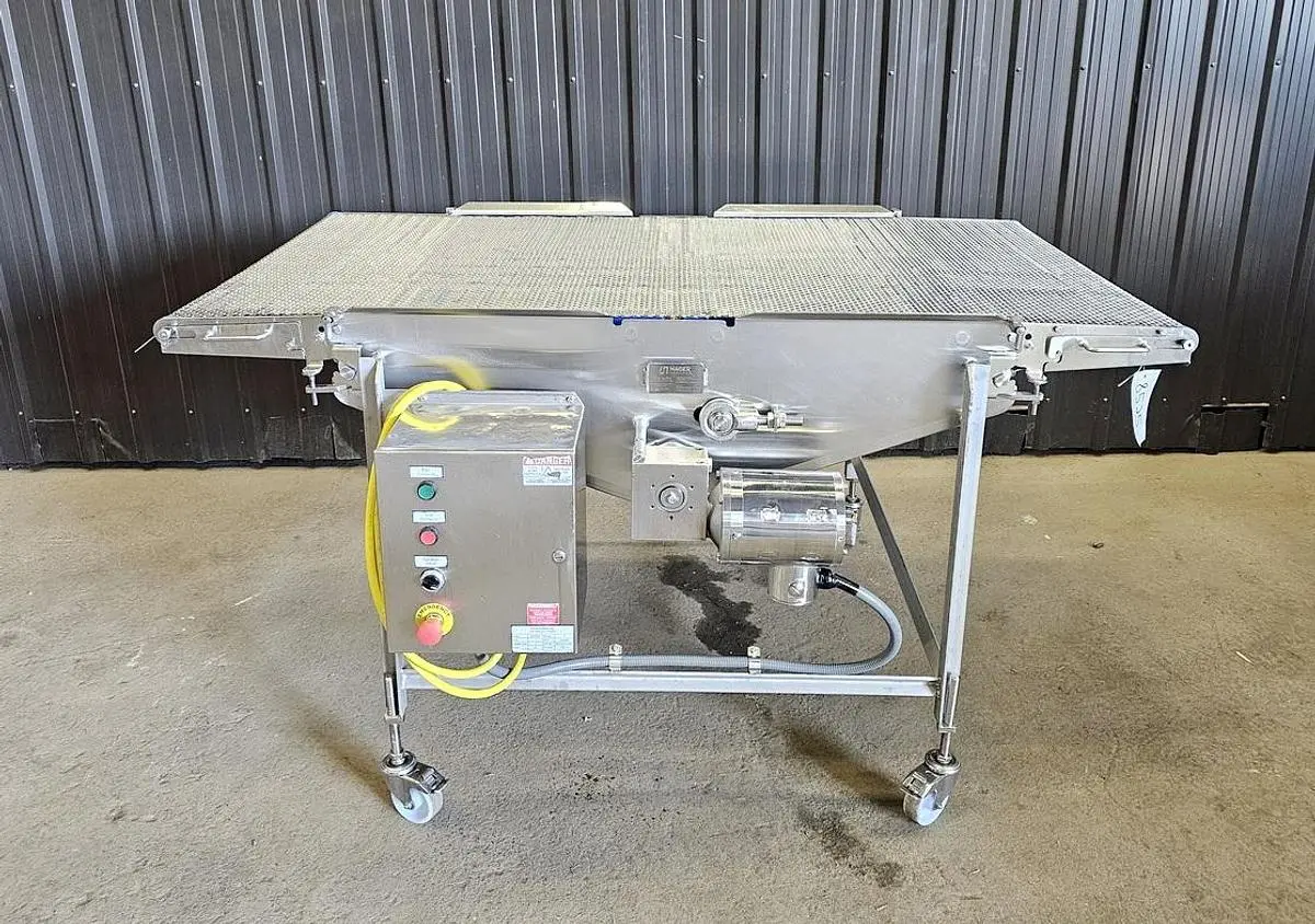 Used Belt Conveyor, 39’’ Wide X 70’’ Long, With Spray Bar Applicator