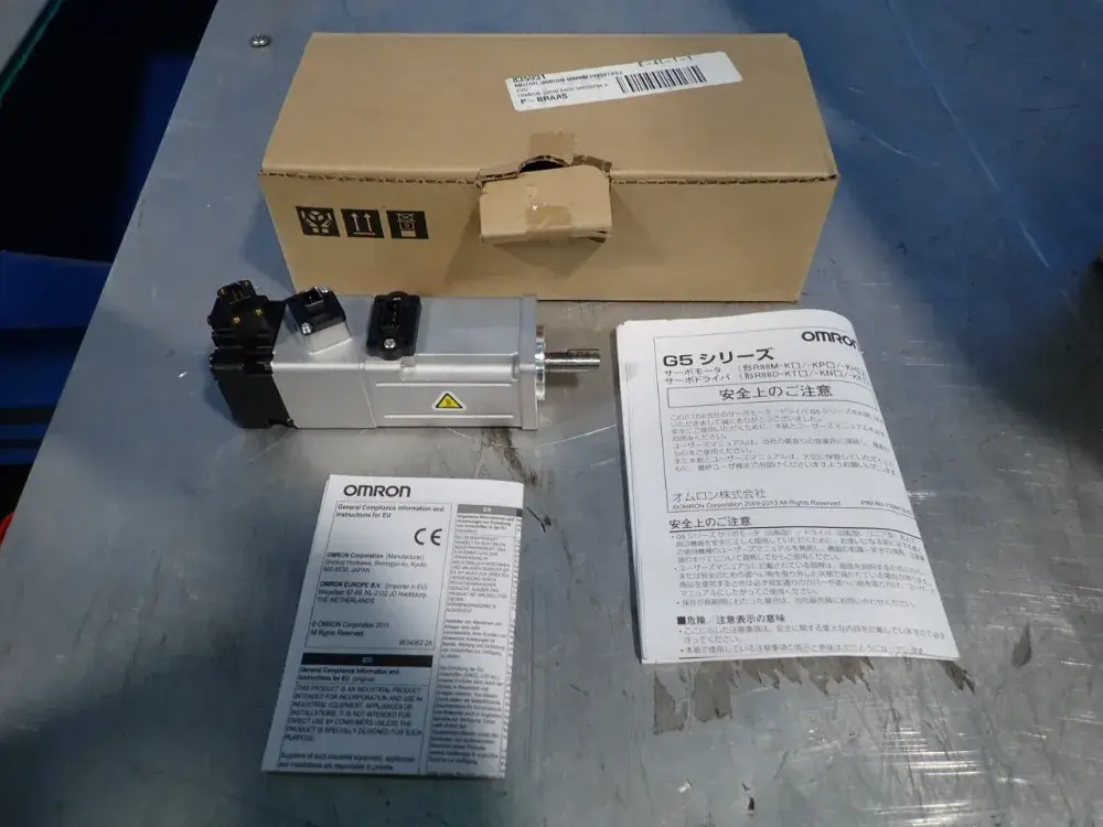 NEW OMRON R88MK10030TBS2
