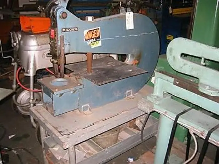 Used _UNKNOWN_ _UNKNOWN_ Deep Throat Presses British Columbia CA | Modern Tool BC #1323524