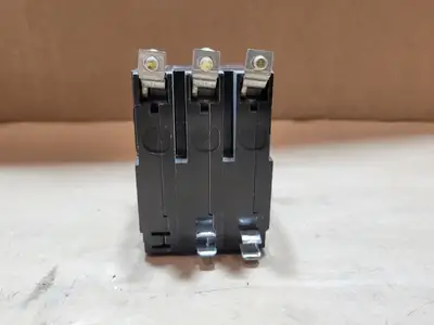 USED SQUARE D QOB340