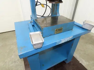 Acromark 630 Pneumatic Air Punch Press 3.5" Stroke 8" Throat 16x10"