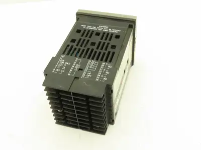 Honeywell 07866DHC2 Digital Analyzer Controller 07866DHC2-2-2-000-0-000-000