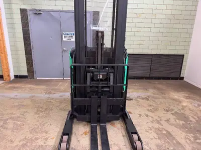 Mitsubishi ESR15N Reach Forklift