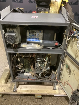 USED FANUC R-2000IB/210F + R30IB