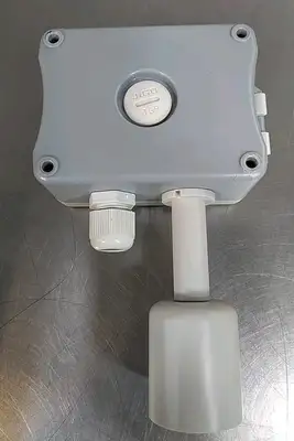 VECTOR SDC-H1T1-HH Outdoor Humidity and Temperature Transmitter Loc4C39