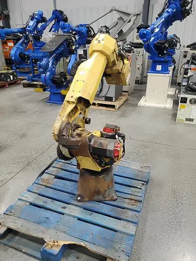 Used 2008 FANUC ARCMATE 120IC Robots Ohio US | Six Axis Solutions #397855