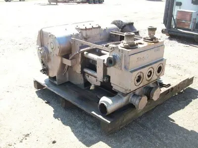 USED DOWELL PG03 4.5X5 TRIPLEX CEMENTING PUMP