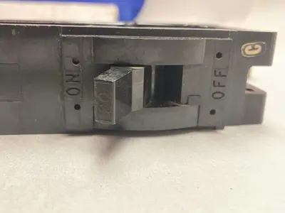 Used SQUARE D FY-14020-C Circuit Breakers | Surplus Asset Holdings #1189496