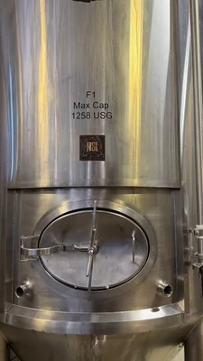 NSI 30 BBL (930 Gallon) Unitank Fermenter – Glycol Jacketed & Insulated
