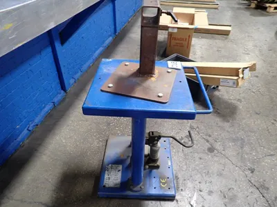 USED 2012 CLOBAL INDUSTRIES MD0548