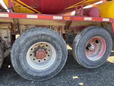 Used 1994 ADVANCE MIXER Concrete Mixer Trucks Michigan US | Miedema Asset Management Group #1579102