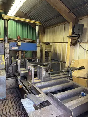 Metal Cutting Saw w/ Rollers