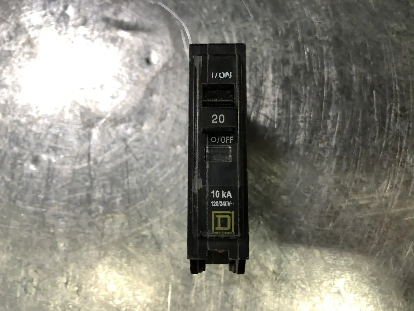 NEW SQUARE D QOB120CP