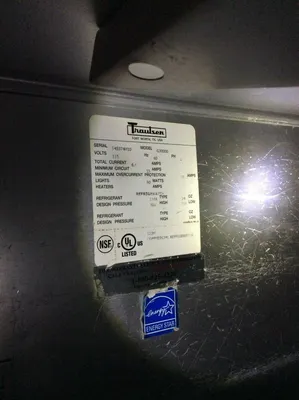 75-0300 Traulsen G3000 Three-Section, Reach In, Self-Contained Cooler