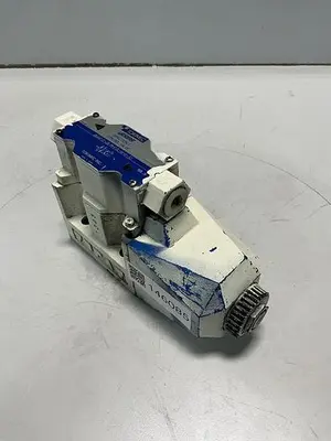 USED TOKIMEC VICKERS DG4V-5-2A-M-P7L-H-6-30