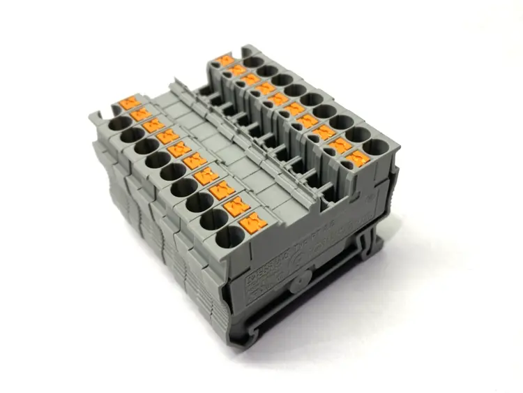 Used PHOENIX CONTACT PT 2,5 FEED-THROUGH TERMINAL BLOCK LOT OF 10 Terminal Blocks | Maverick Industrial Sales #1103773