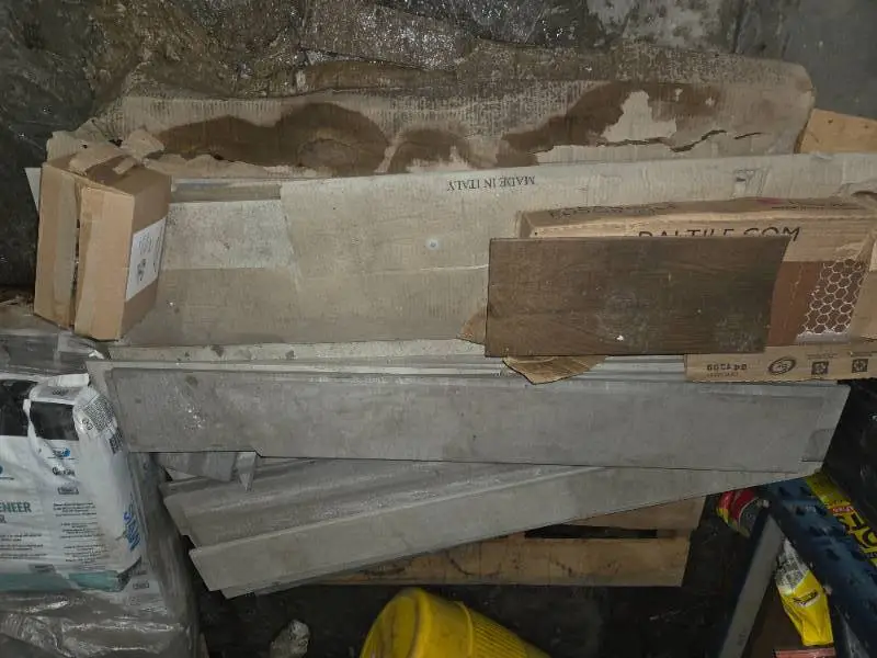 Pallet of misc tile, some broken