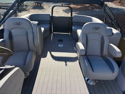 New | in-Stock 2026 BENTLEY PONTOONS 223 NAVIGATOR Boats (Misc) Virginia US | Affordable Outdoors #1638046