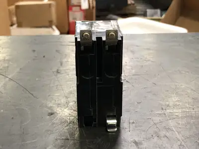 USED SQUARE D QOB220